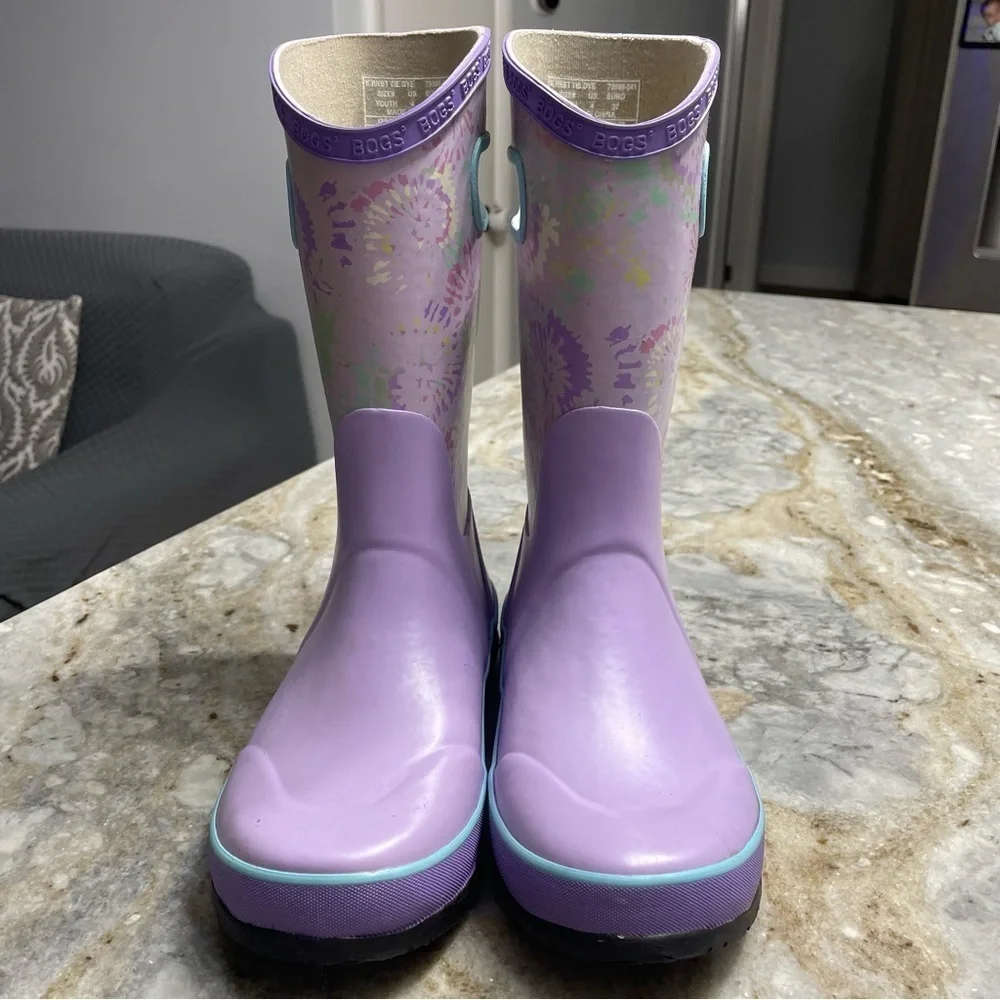 Bogs lilac floral Insulated Waterproof Kids Youth Size 4 EU37